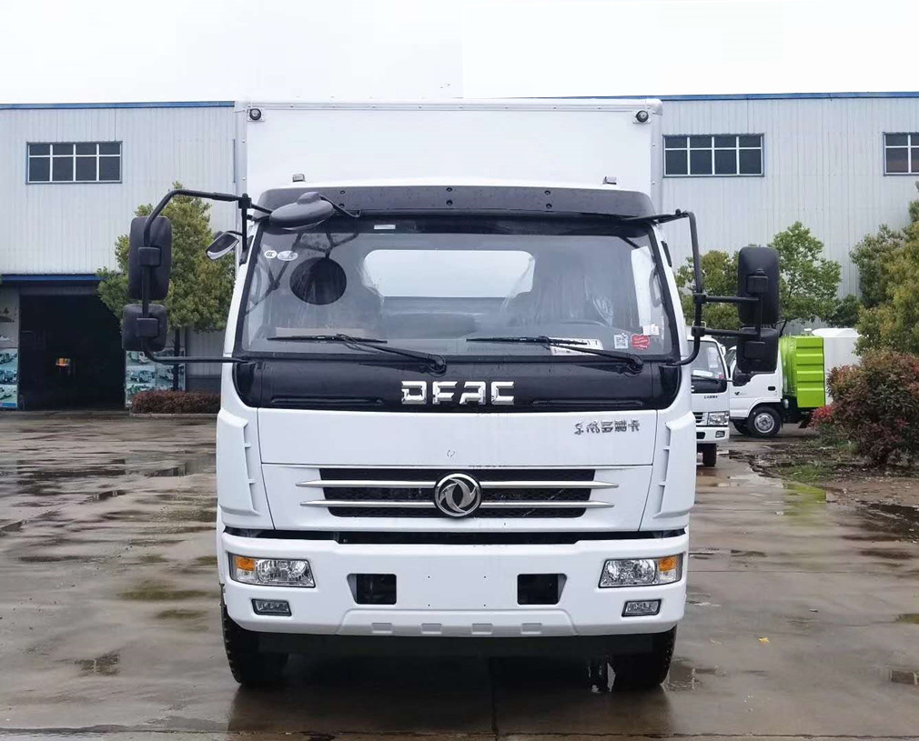 東風多利卡5米1氣瓶廂式車