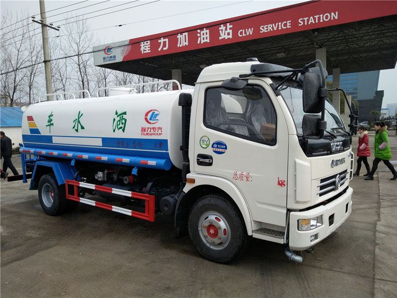 東風多利卡（9.5方）灑水車
