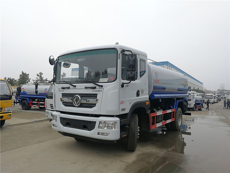 東風多利卡D9（12方）灑水車