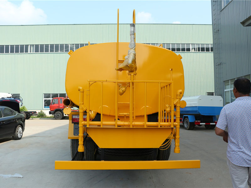 東風特商（20方）灑水車