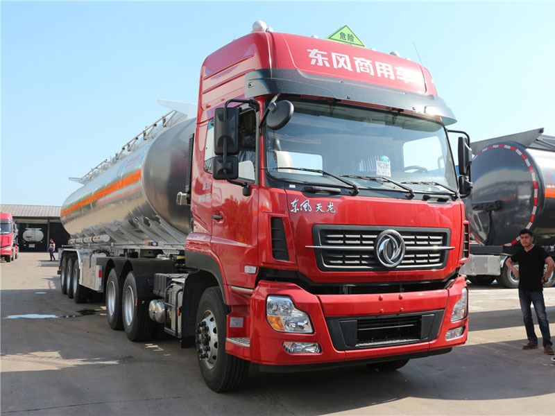 東風天龍（40-55L）鋁合金運油半掛車