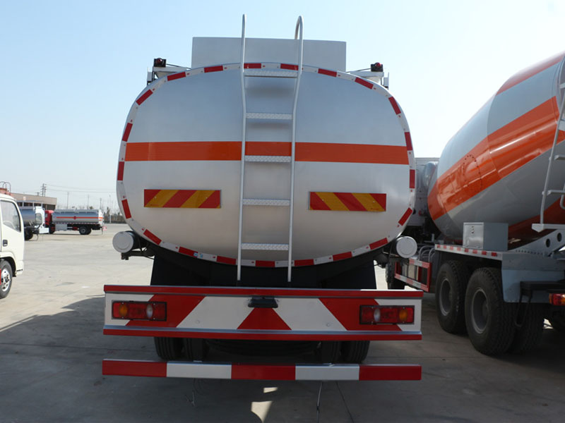 東風天錦小三軸（20方）運油車