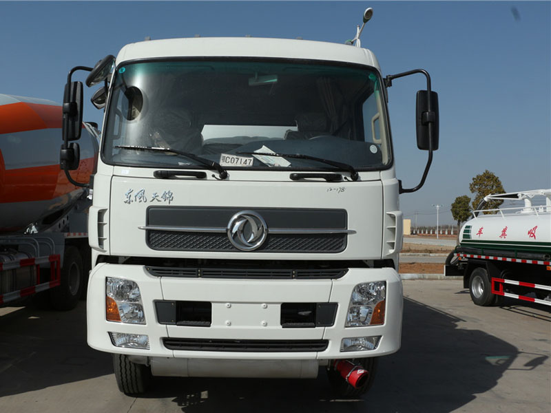 東風天錦小三軸（20方）運油車