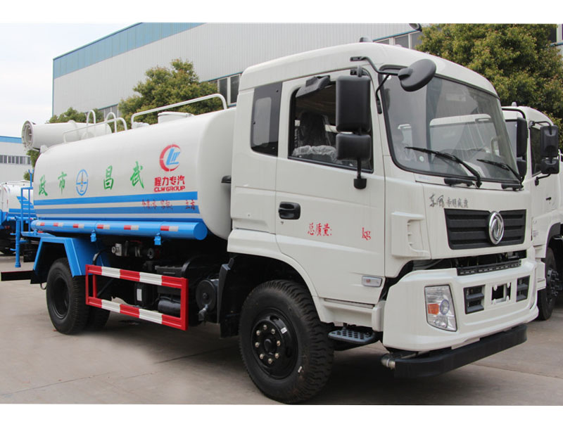 東風專底（12方）霧炮灑水車