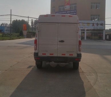 依維柯CLW5040XLCN5型冷藏車