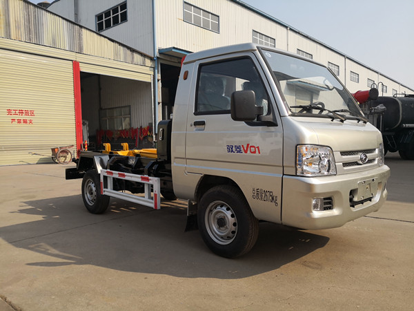 福田馭菱(3方)勾臂式垃圾車