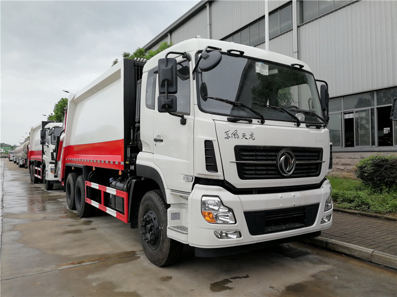 東風天龍（18方）壓縮式垃圾車
