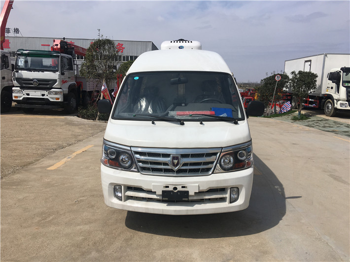 金杯海獅面包冷藏車配置參數