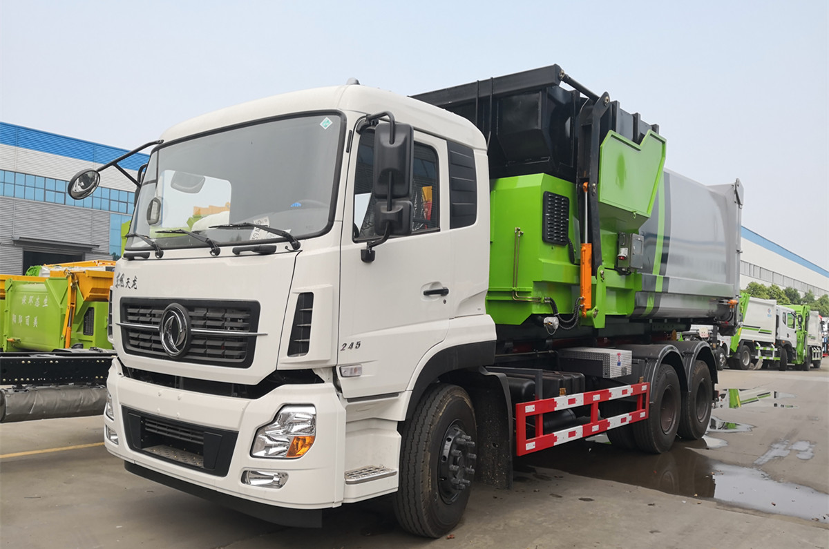 東風(fēng)天龍勾臂配（18立方）壓縮垃圾箱