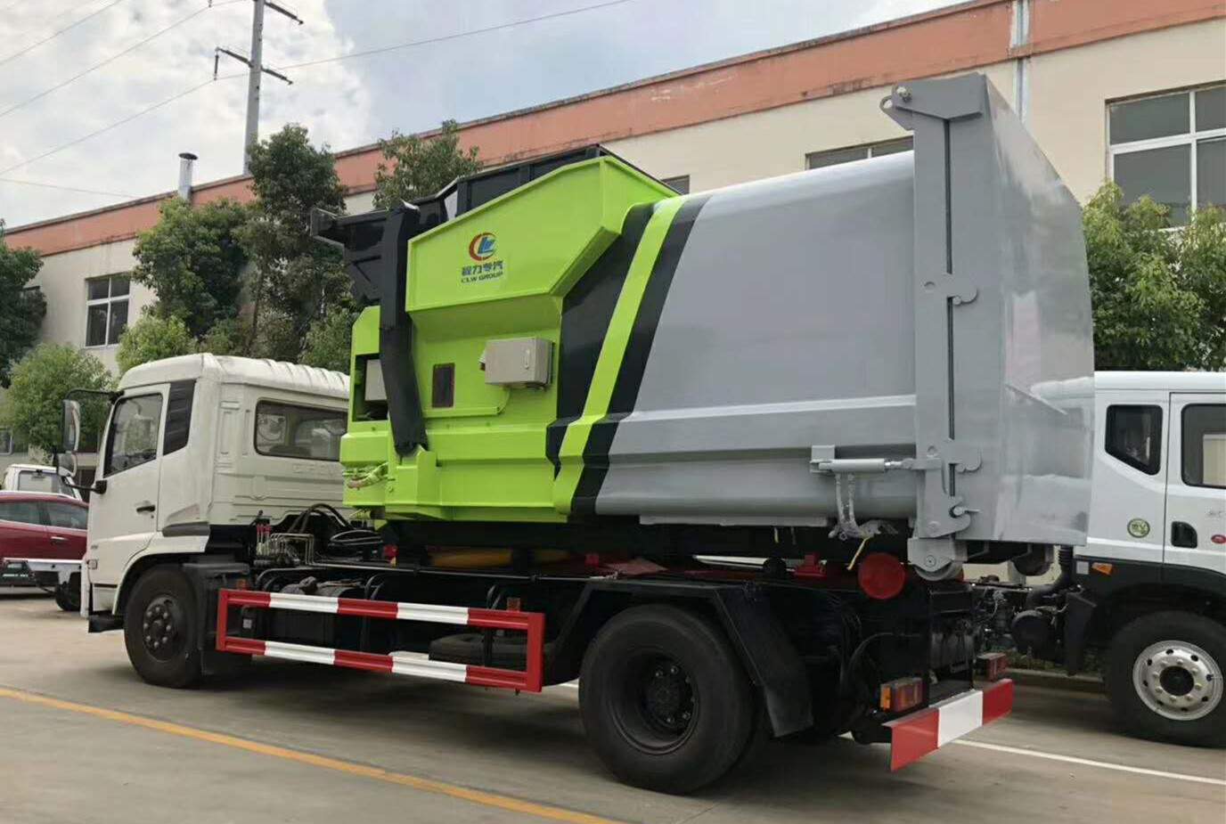 東風天錦勾臂配（10立方）壓縮垃圾箱