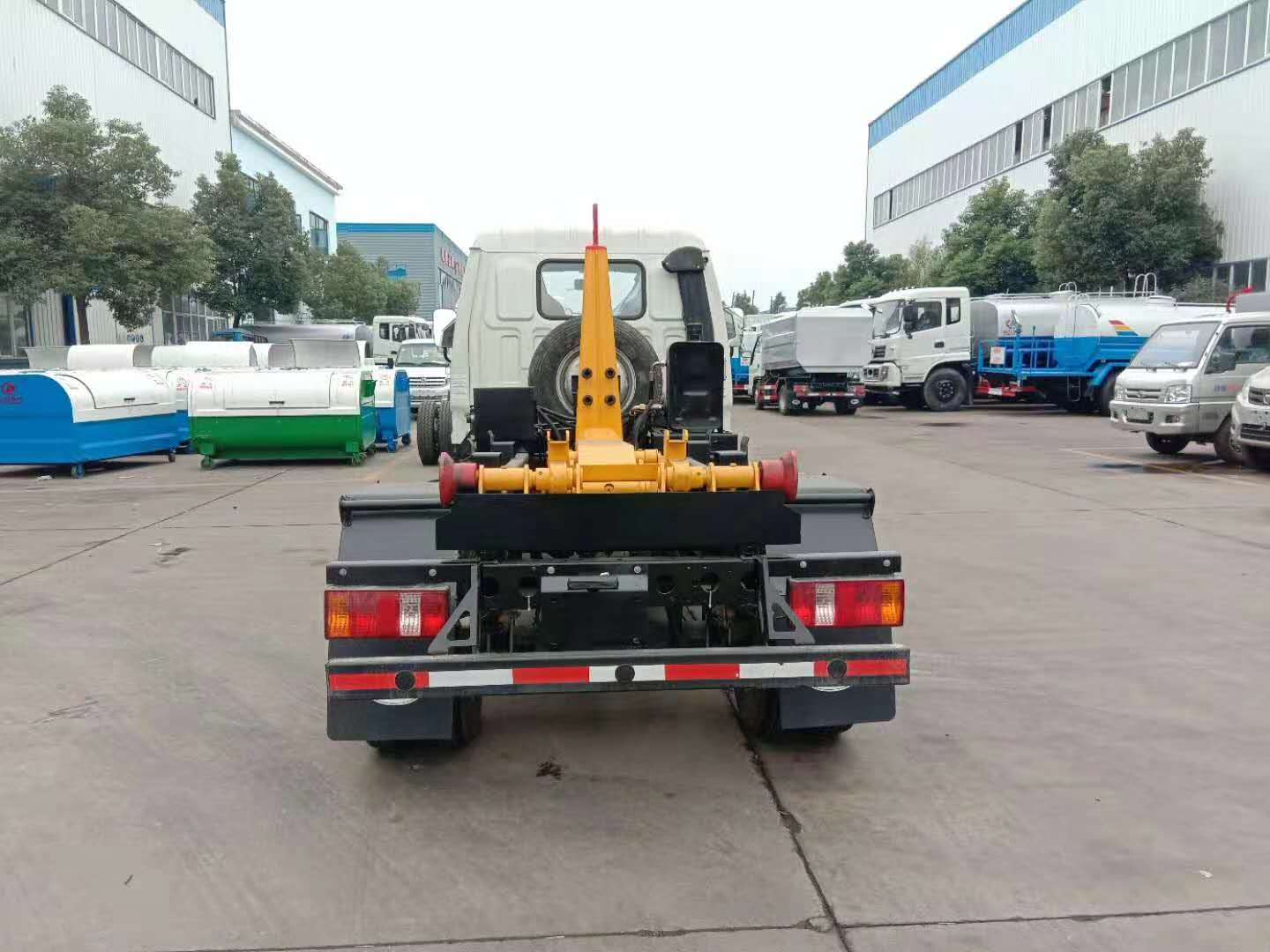 福田時代(4立方)勾臂垃圾車