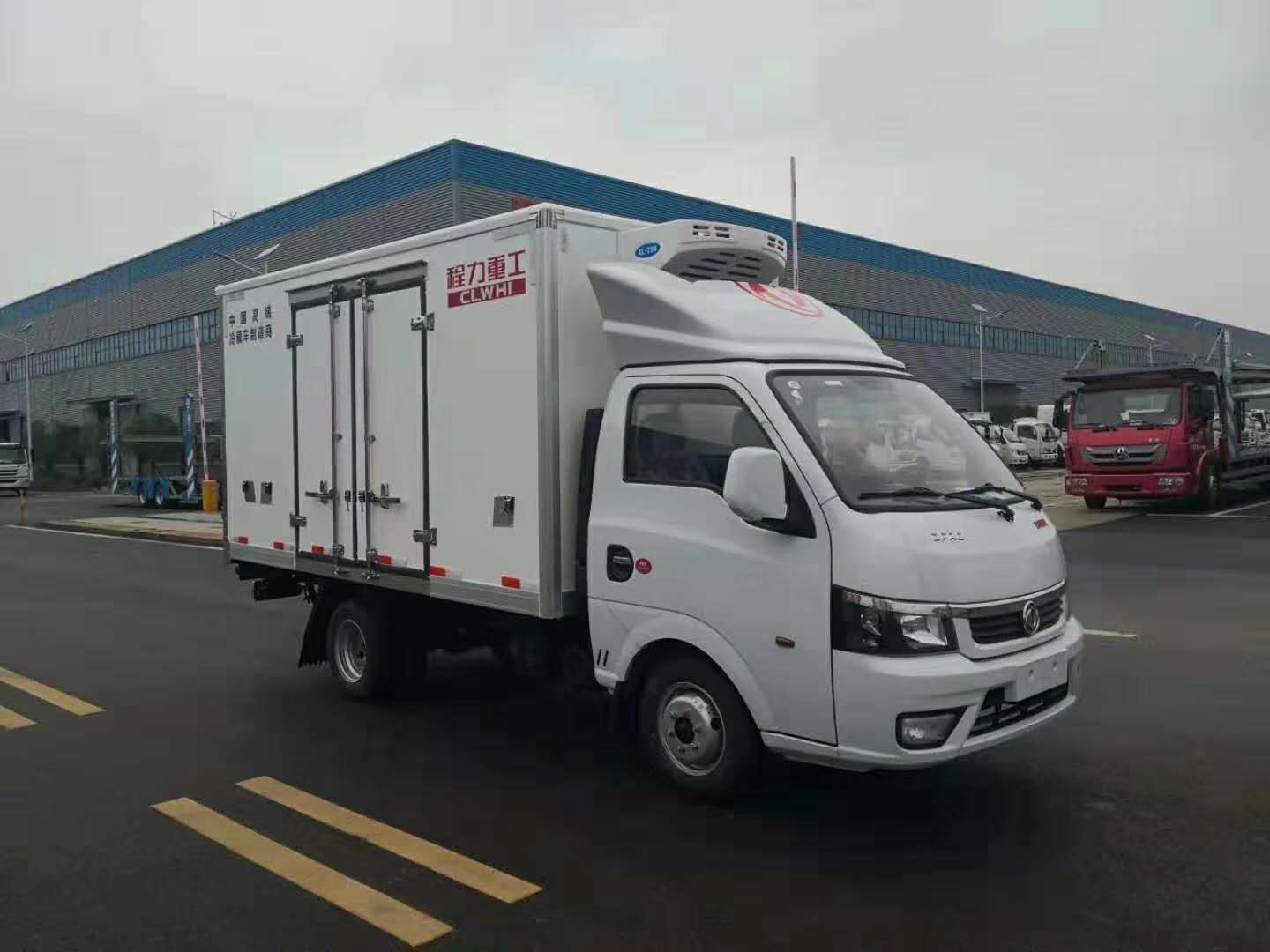 東風途逸3.5米貨廂冷藏車