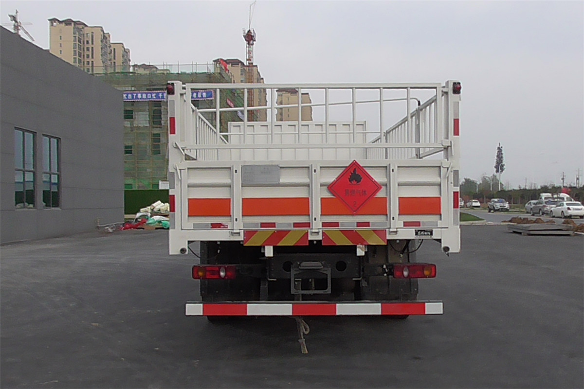 東風天錦國六6.8米氣瓶運輸車