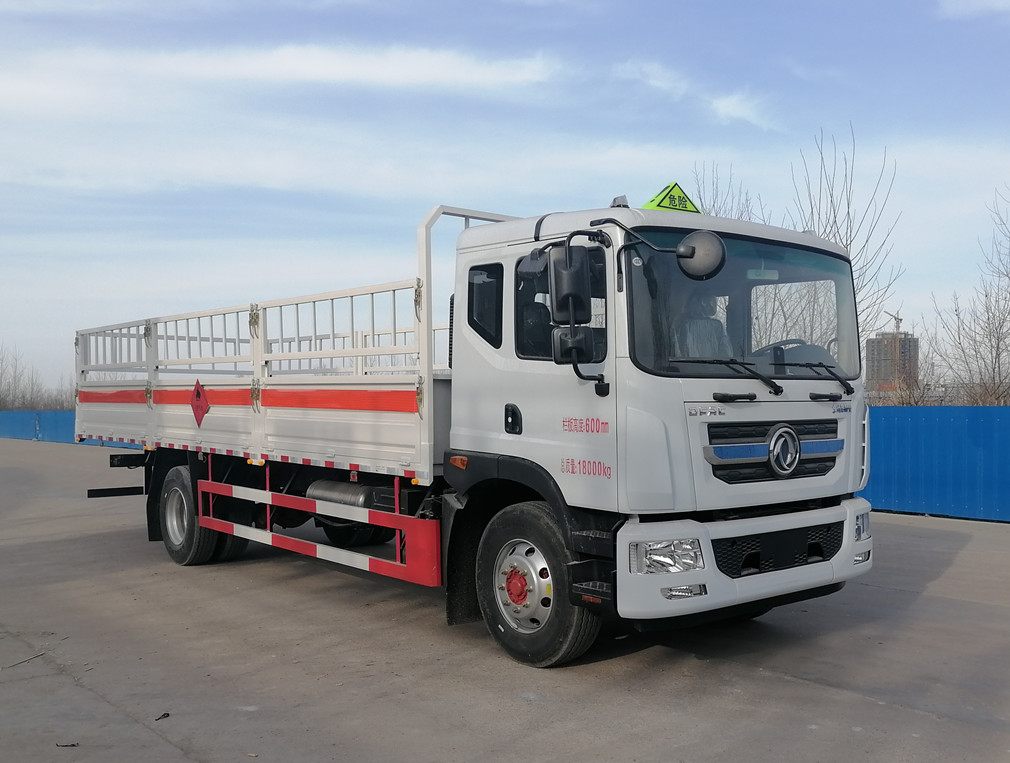 東風(fēng)6.3米/6.8/7.6米貨廂氣瓶運輸車