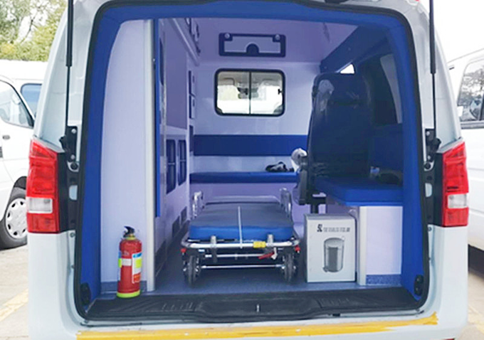 國六奔馳監護型救護車