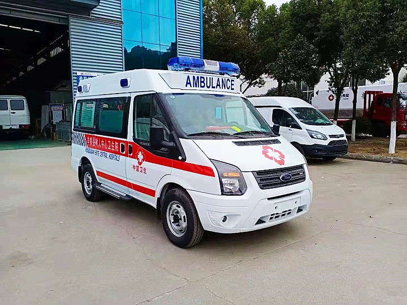 福特新時代V348短軸中頂救護車