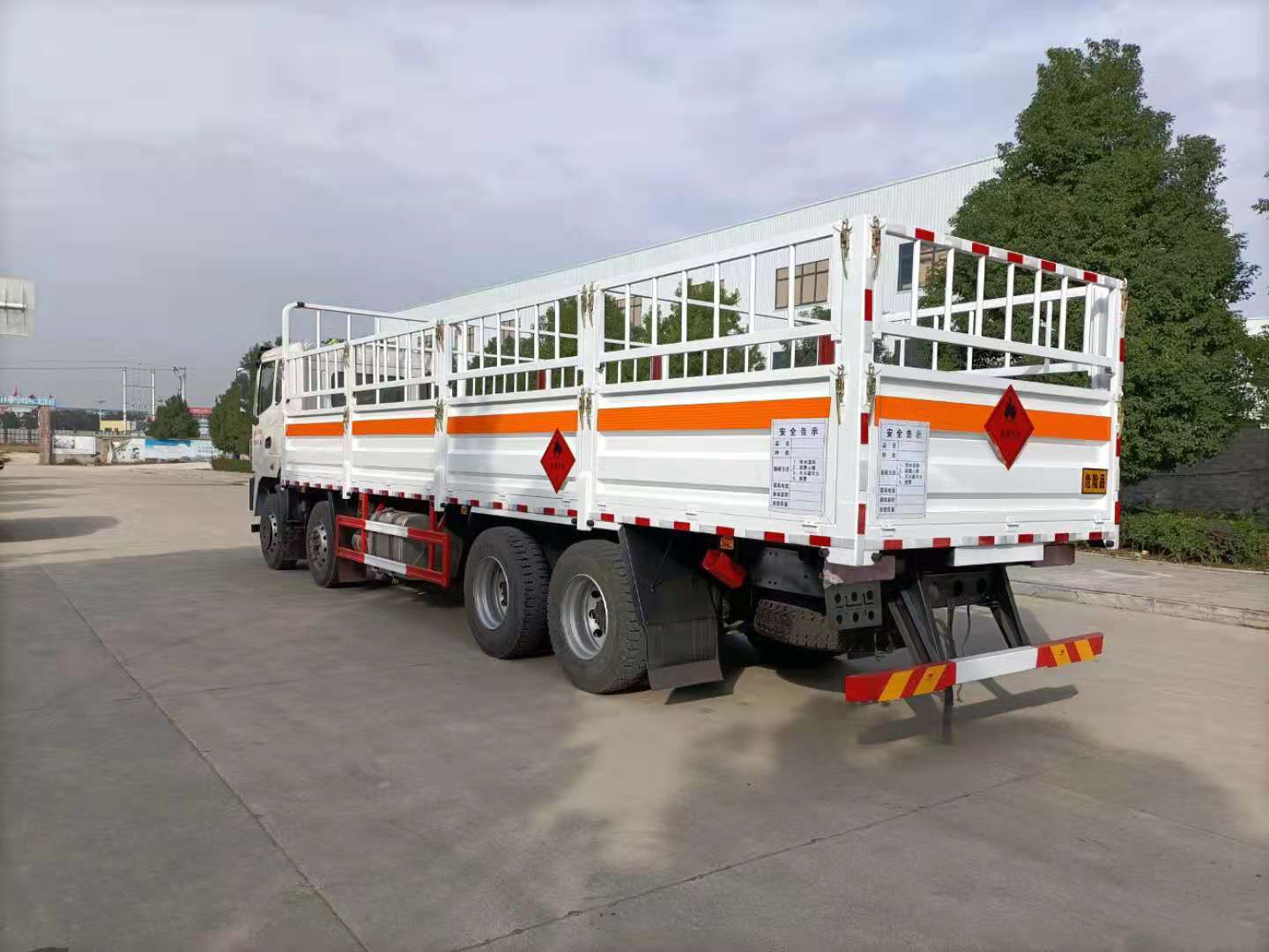 東風錦程國六9米6（額載20噸）氣瓶運輸車