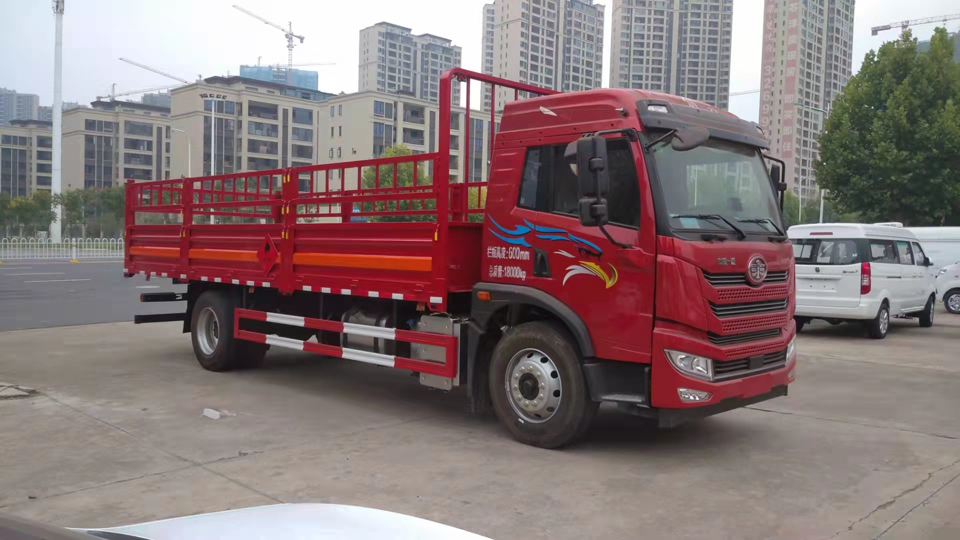 解放龍V國六6米8（額載10.3噸）氣瓶運輸車