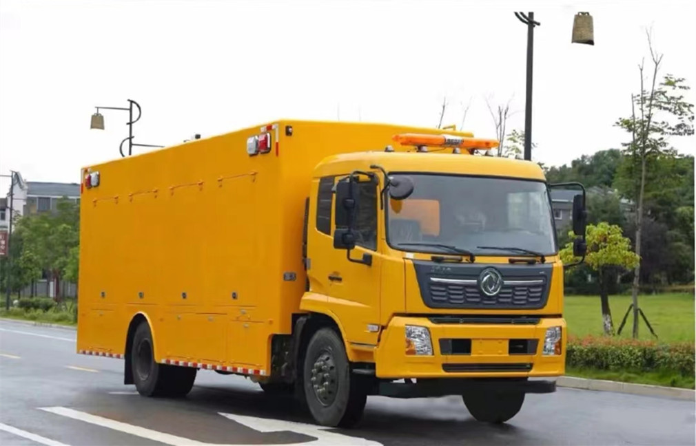 東風天錦3000立方排澇救險車