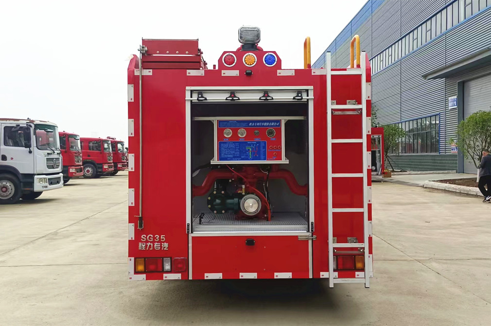 五十鈴3.5噸水罐/泡沫消防車