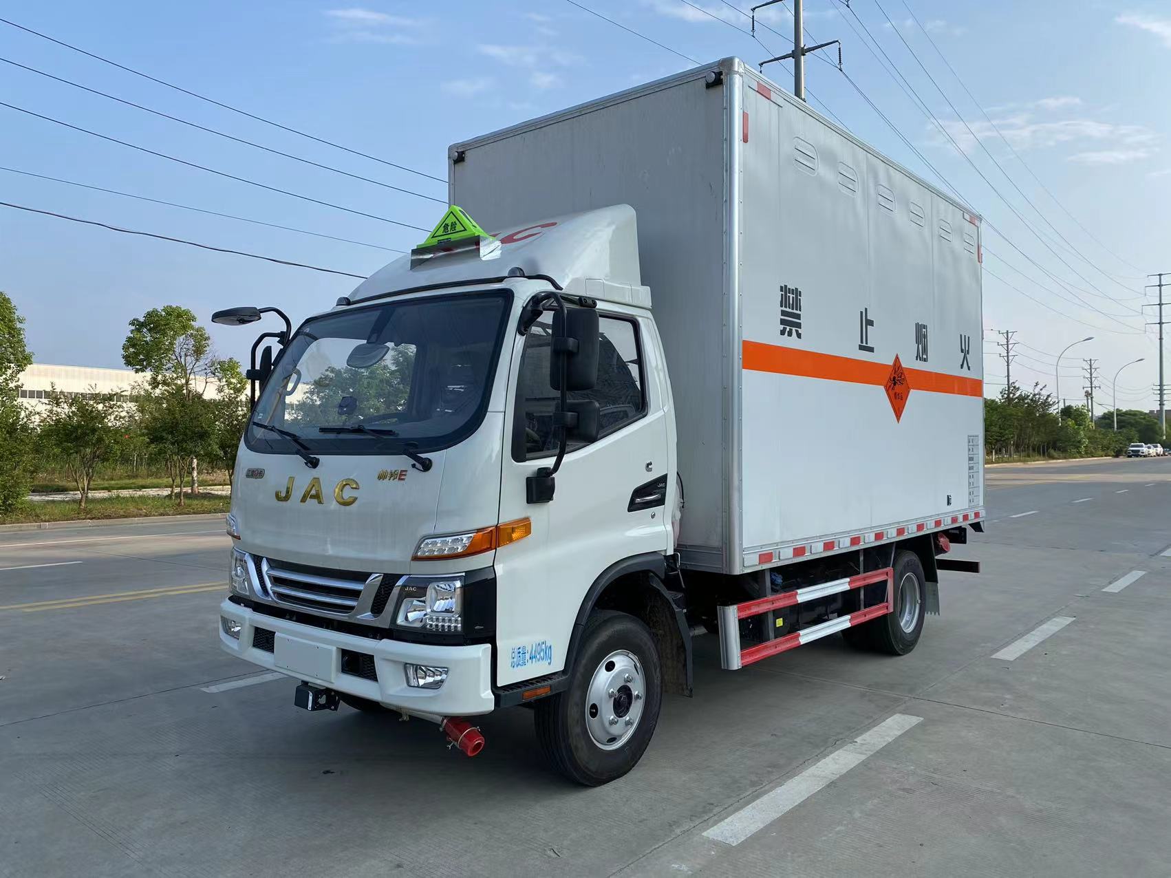 江淮藍牌4.15米爆破器材運輸車