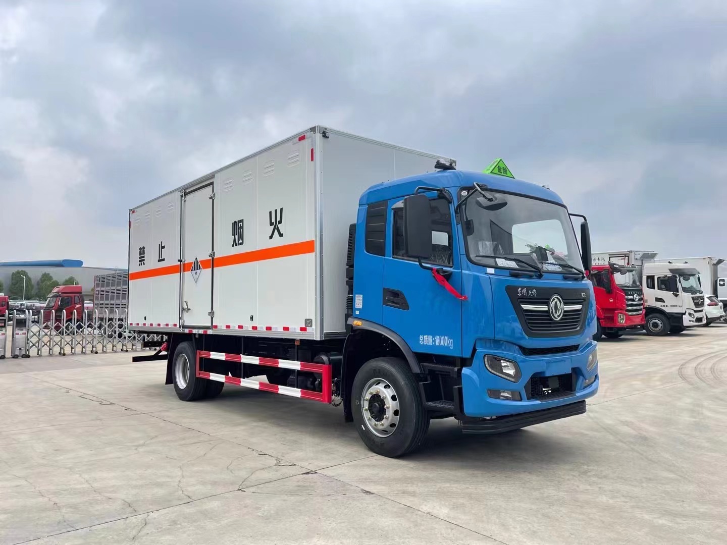 天錦廢礦物油專用車