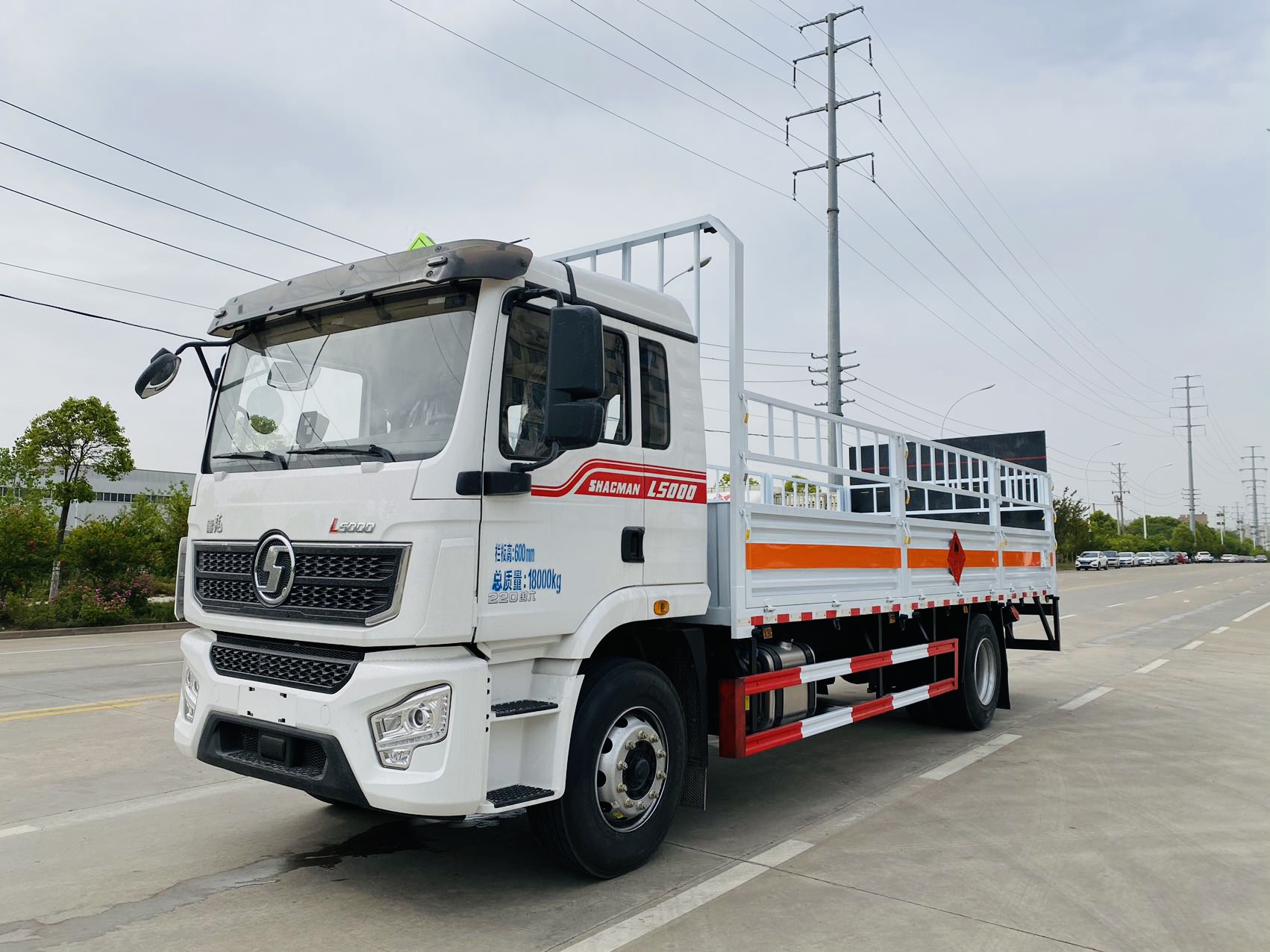 陜汽德龍6.8米氣瓶運輸車