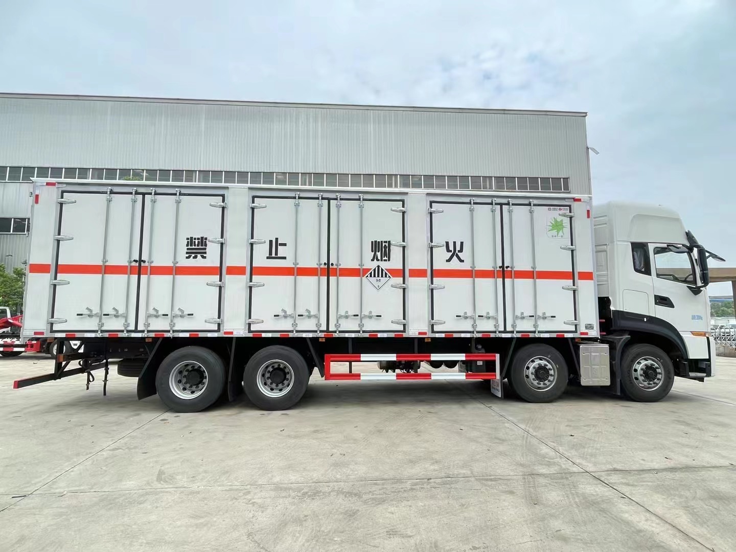 雜項危險品專用車/廢機油運輸車