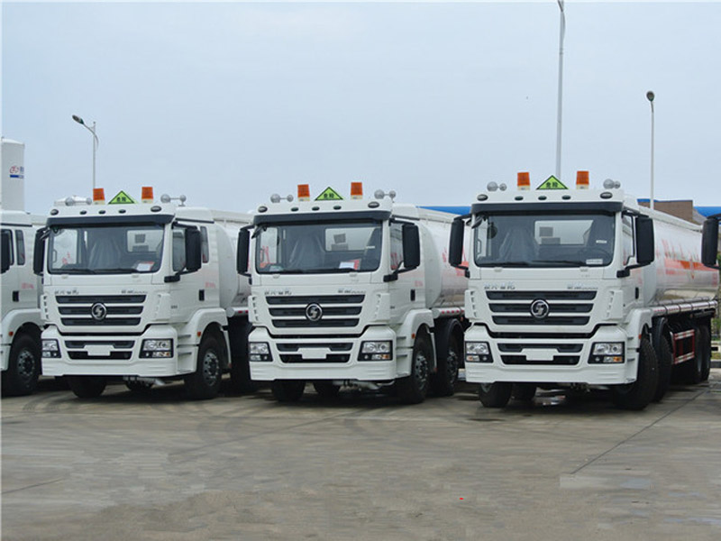 大運石化訂購8臺陜汽前四后八運油車