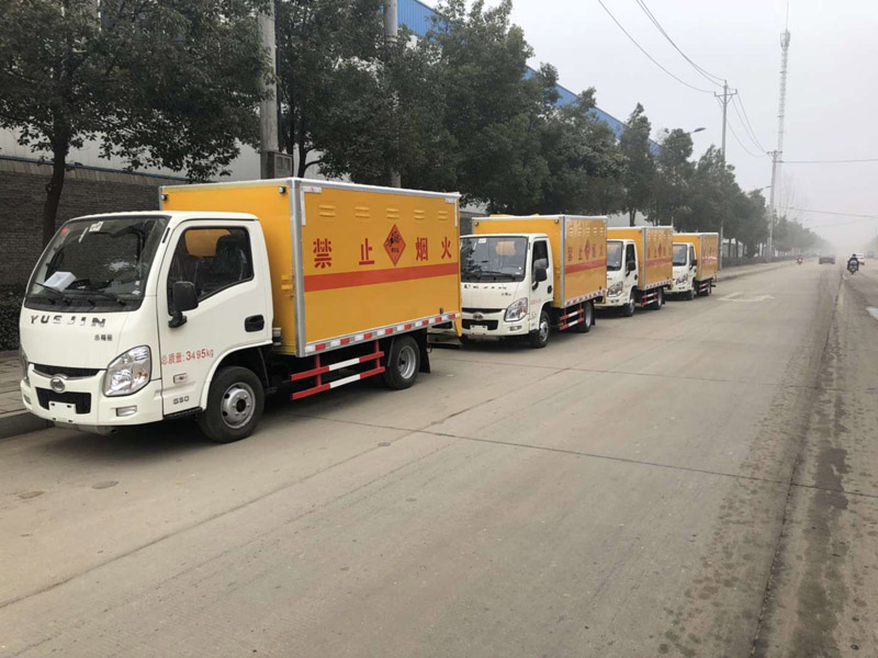 合肥某運輸車公司采購一批躍進爆破器材運輸車