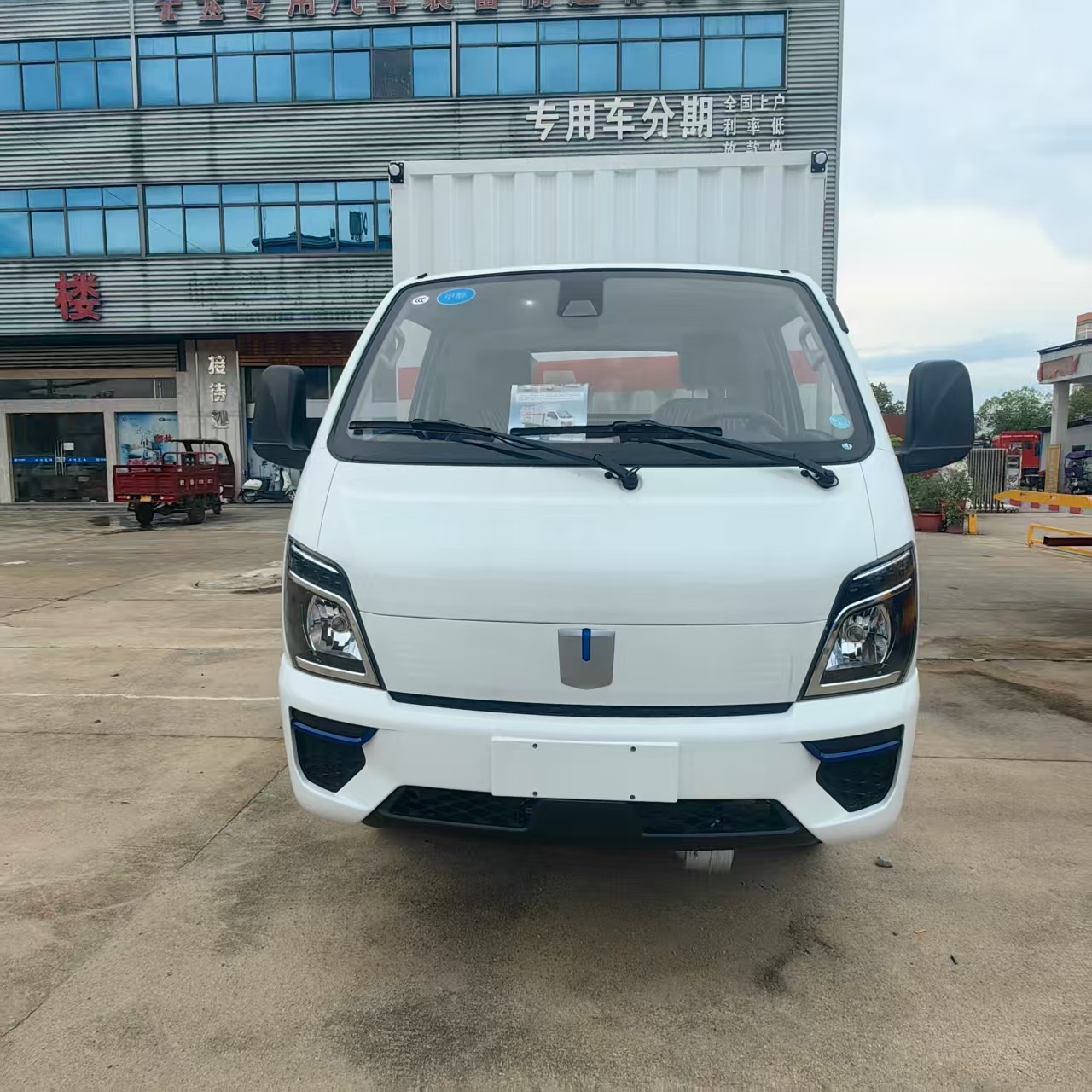 吉利燒甲醇易燃液體廂式車