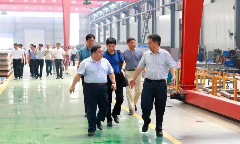 華菱星馬汽車集團董事長親臨程力集團考察暨洽談戰略合作項目