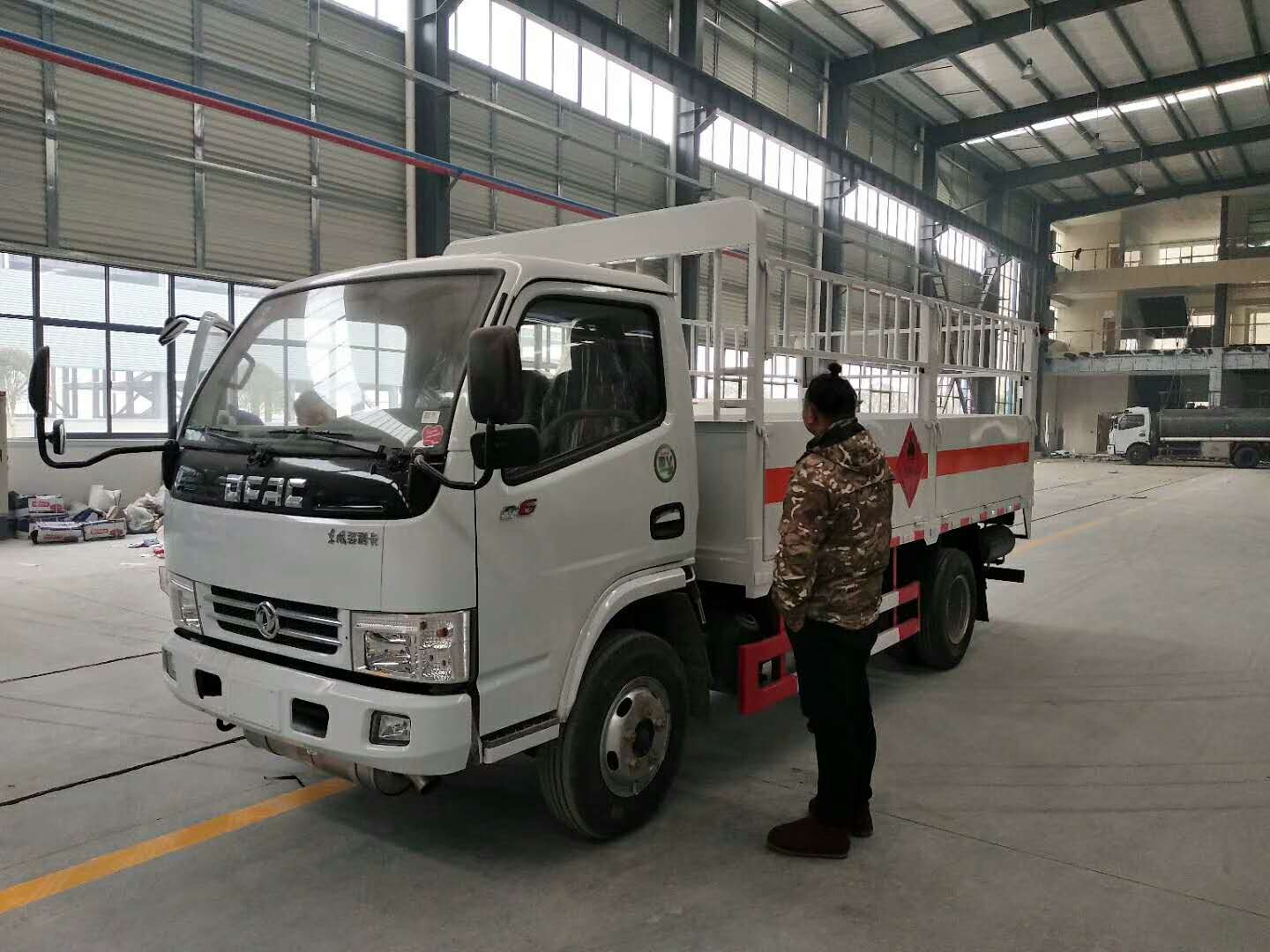 江西李總自提東風多利卡氣瓶車