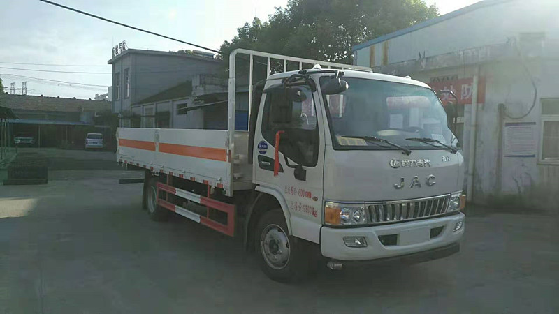 山東劉總江淮氣瓶運輸車順利交車