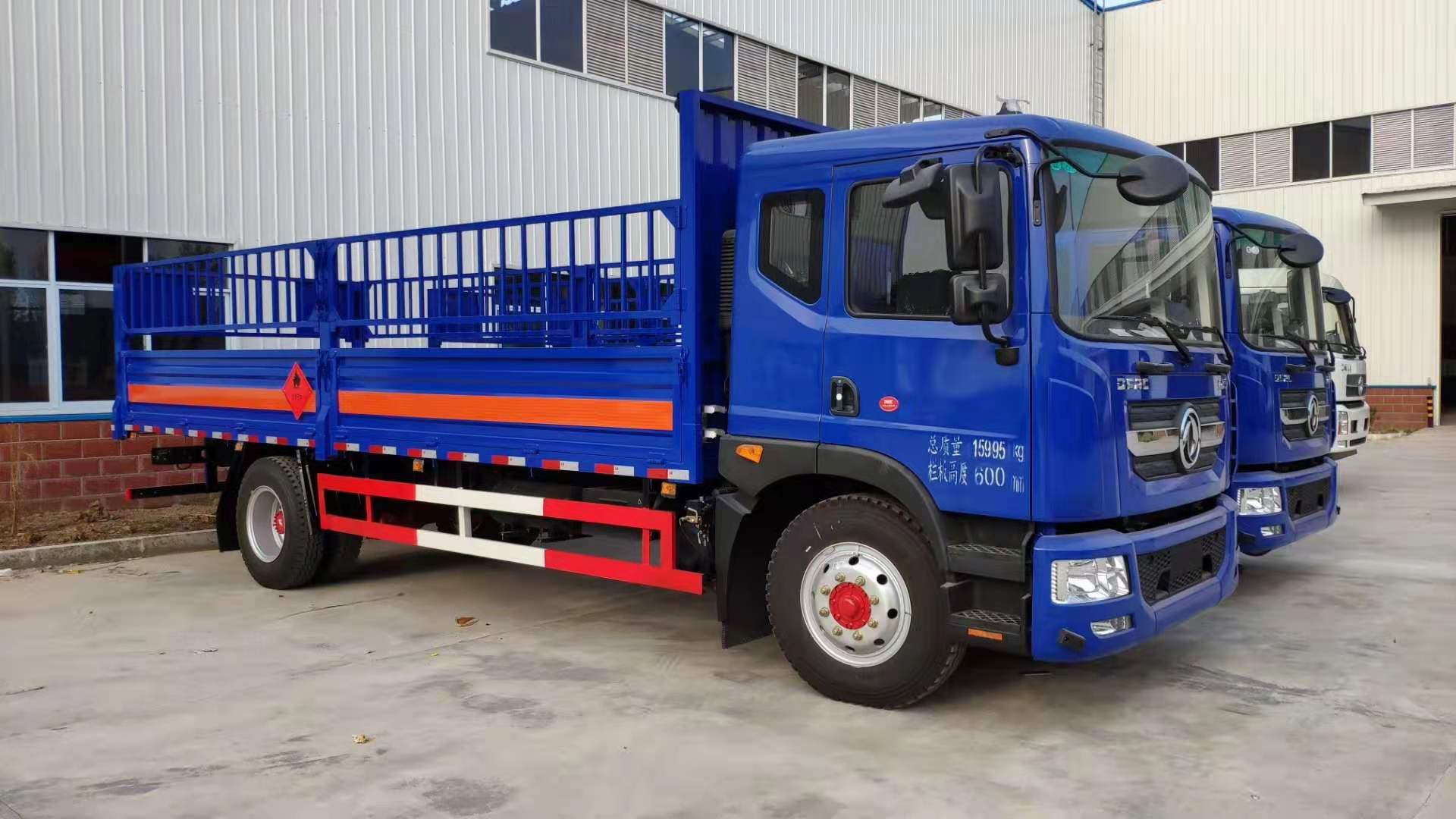 特惠車型推薦——東風(fēng)D9氣瓶運(yùn)輸車