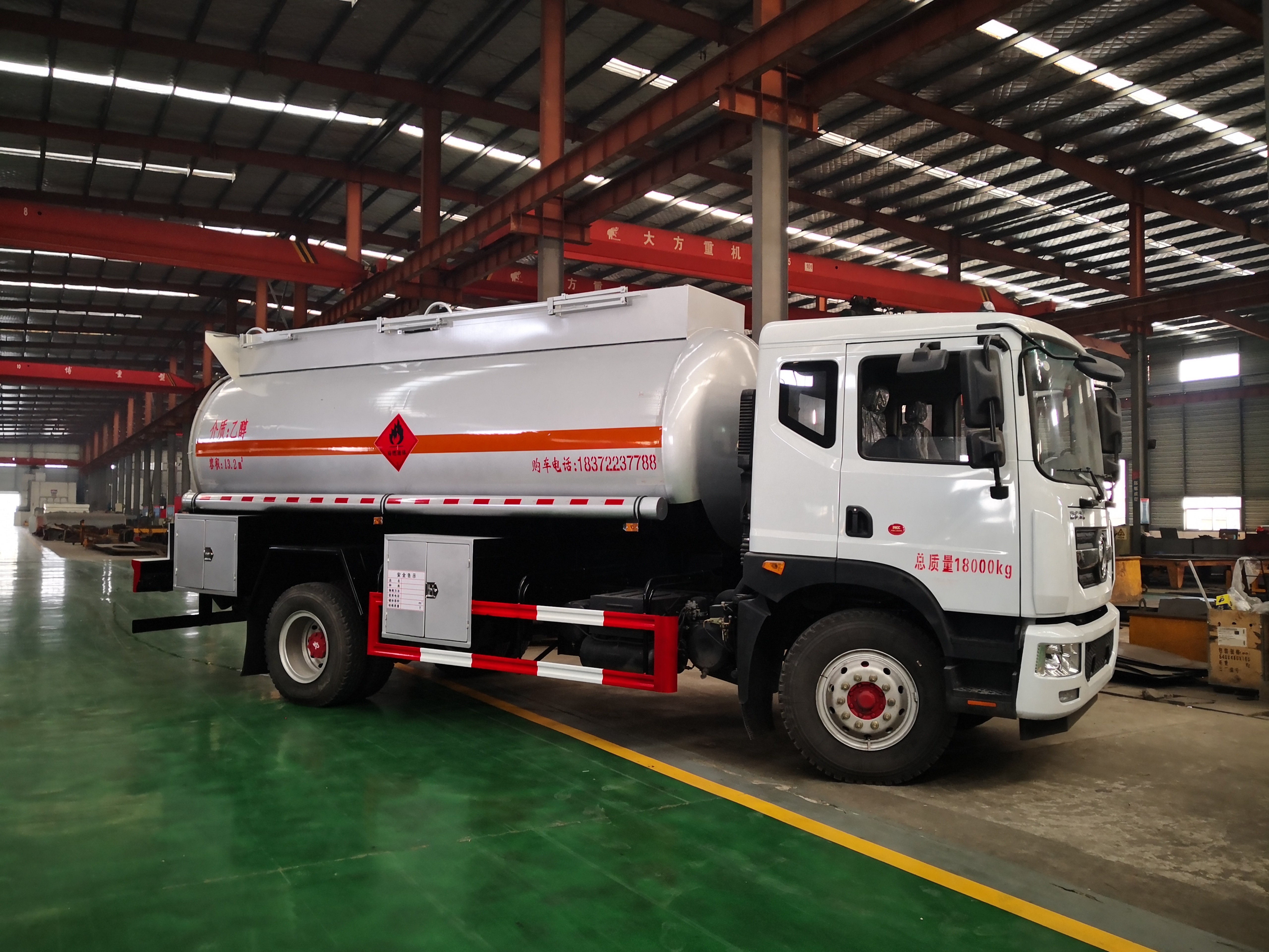 陜西劉總訂購的東風D9乙醇罐式危險品車發車