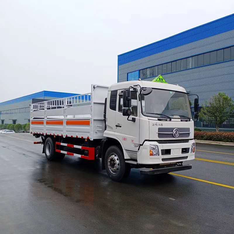 好車推薦——東風天錦帶空氣懸架危險品車