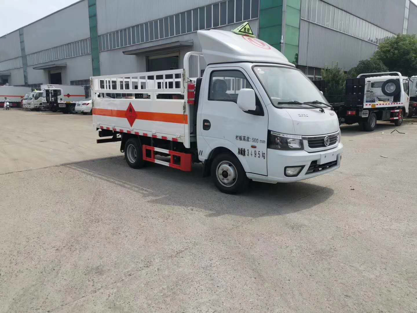小微卡氣瓶車推薦——東風途逸國六藍牌氣瓶運輸車