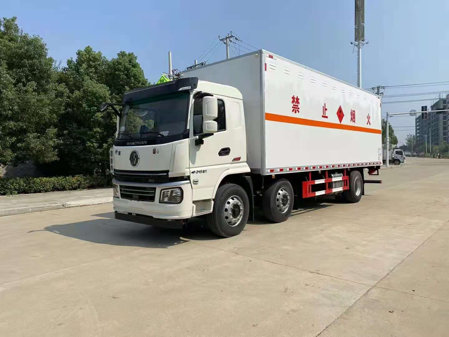 陜汽三軸國六雜項危險品車詳細配置介紹