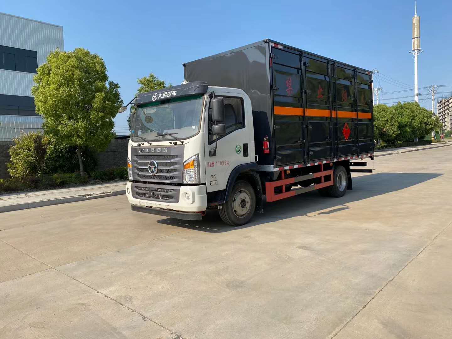 大運國六車廂全開式危險品車