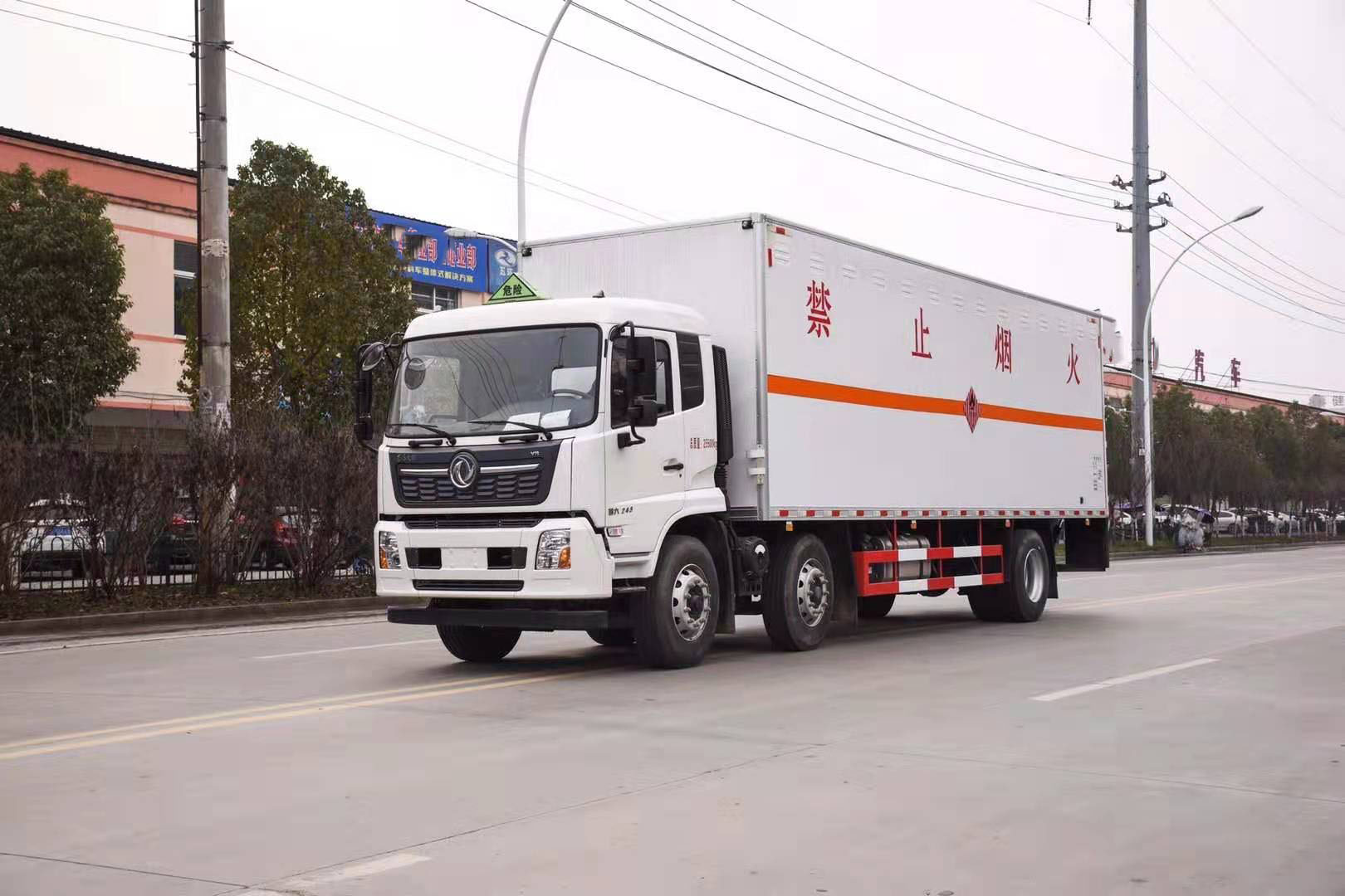 東風(fēng)天錦7米7國六危險(xiǎn)品車