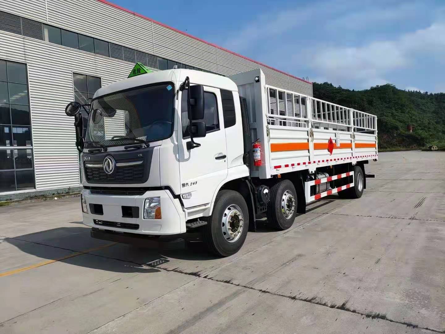 東風(fēng)天錦三軸國(guó)六氣瓶運(yùn)輸車