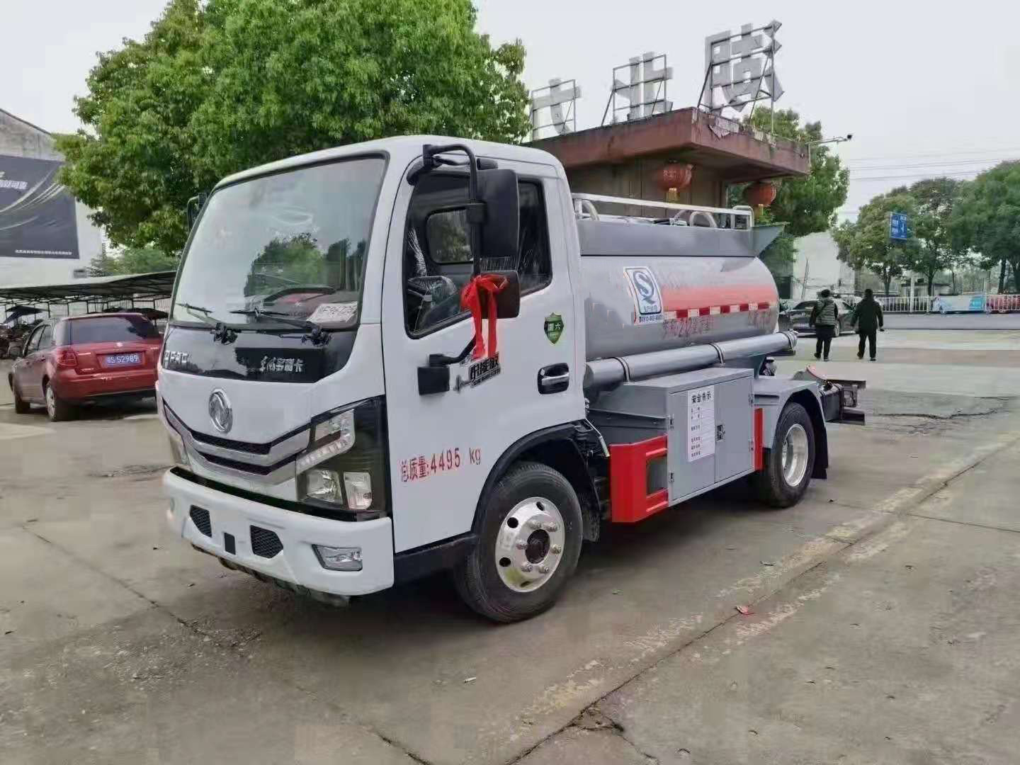 進城不受限制——東風多利卡藍牌加油車滿足您