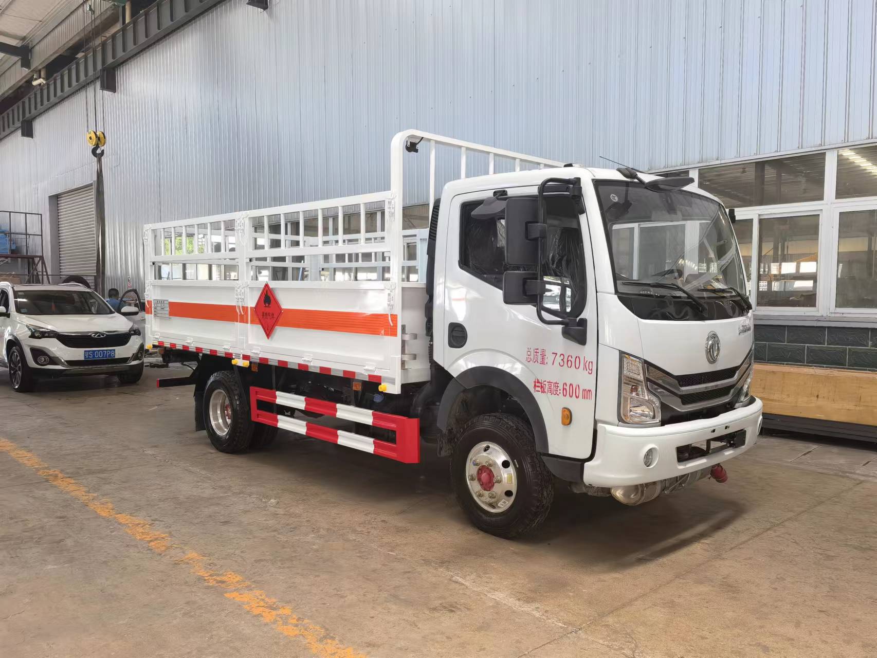 東風多利卡4米2國六黃牌氣瓶車