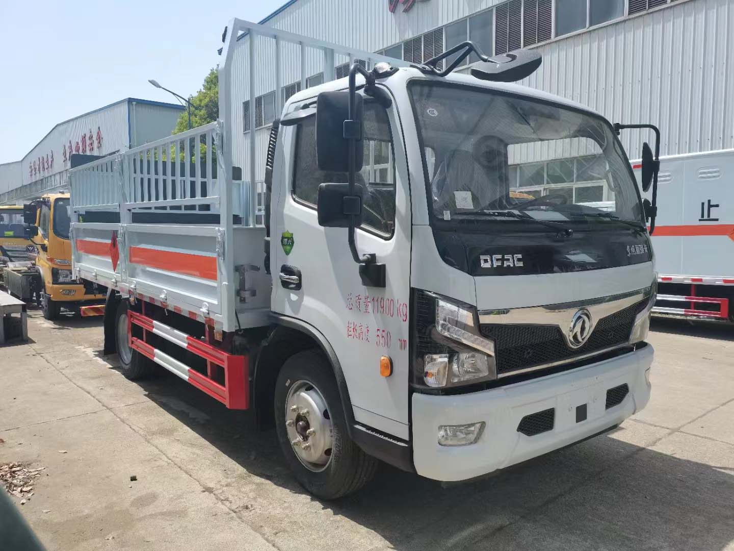 東風(fēng)福瑞卡國(guó)六4米5氣瓶車