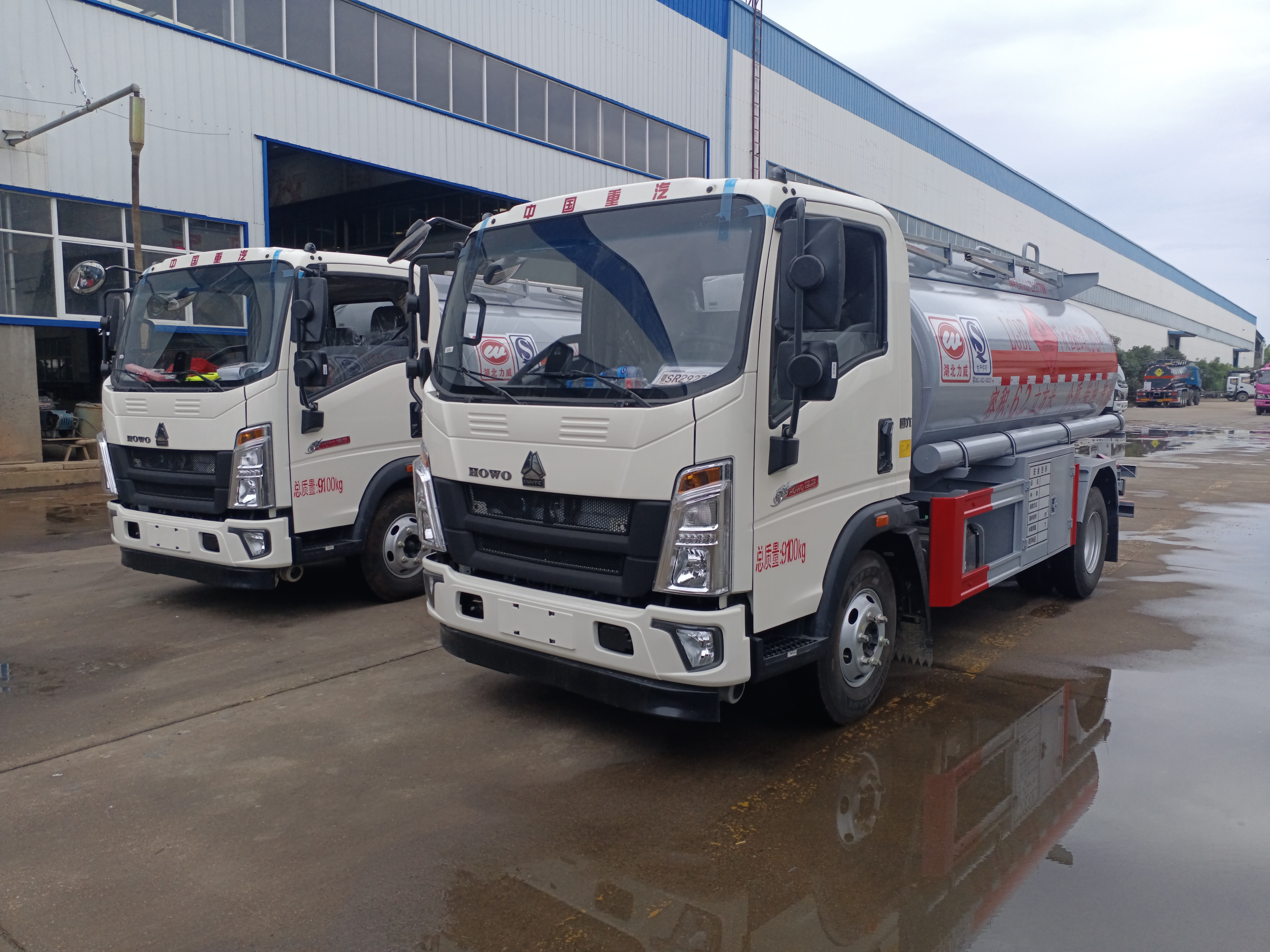 山東李總訂購2臺重汽6.2方國六加油車