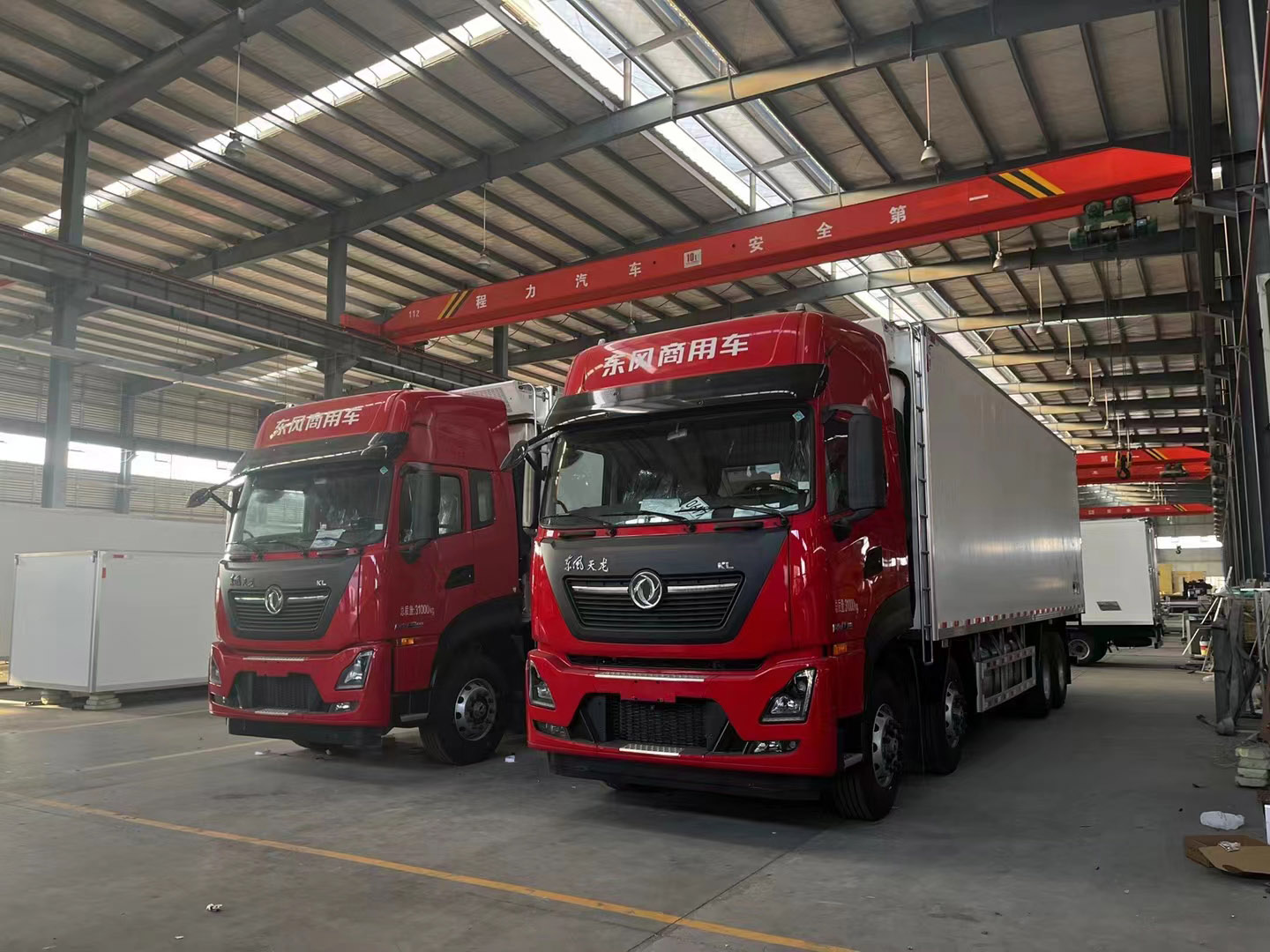 天錦PIUS國六7米8高頂冷藏車