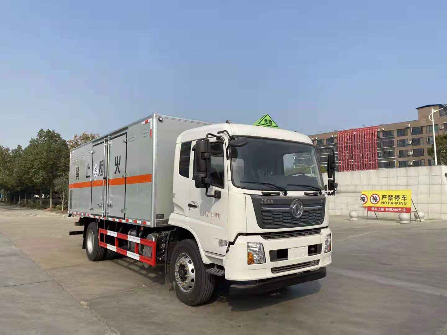 東風(fēng)天錦有毒氣體危險品車