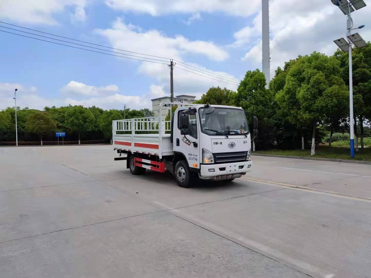 解放虎V國六藍(lán)牌氣瓶車