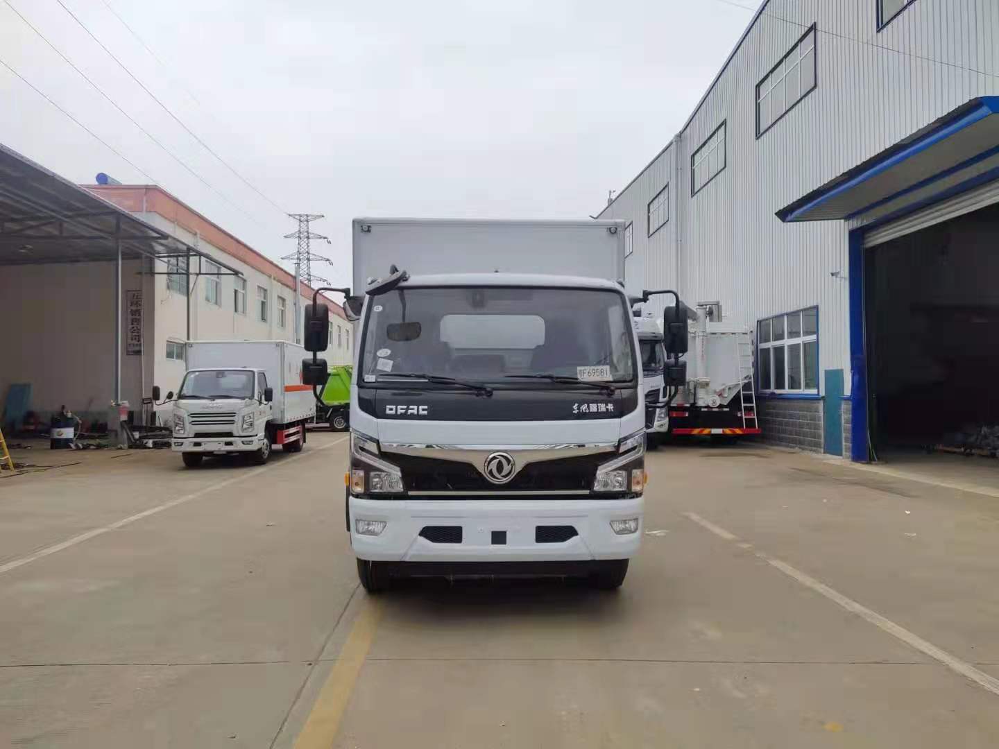 新款一類危險品車推薦——東風福瑞卡F7爆破器材運輸車